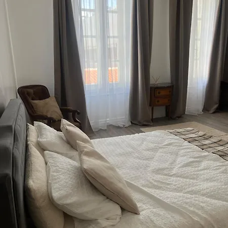 Lieu Cosy, Vieux Port A Pied アパート *